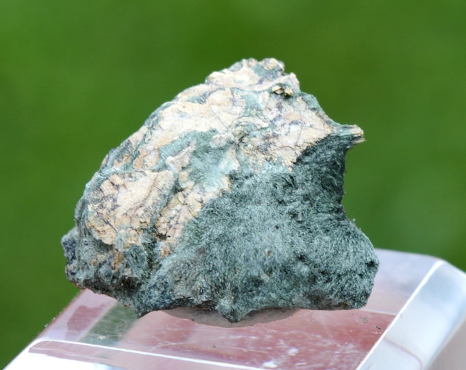 Belyankinite 6.4 grams - Lovozero Massif, Murmansk Oblast, Russia
