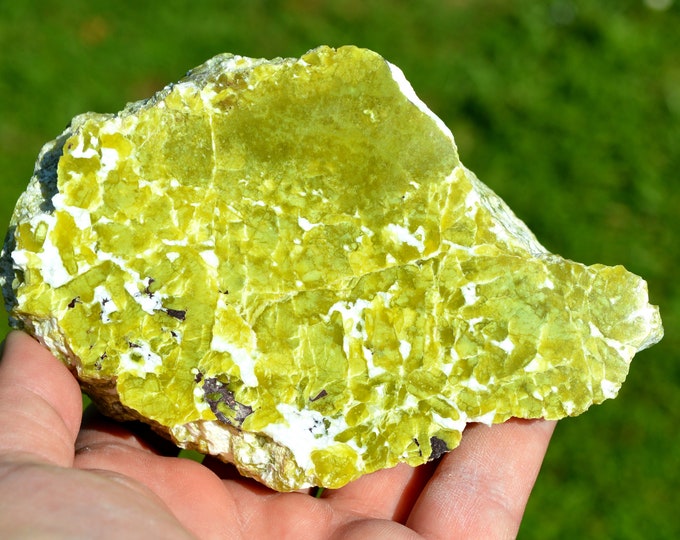 Lizardite 710 grams - Dypingdal serpentine-magnesite deposit, Snarum, Modum, Viken, Norway