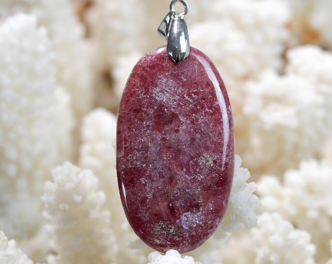 67-carat Rhodonite - natural stone cabochon pendant - Brazil / FY59