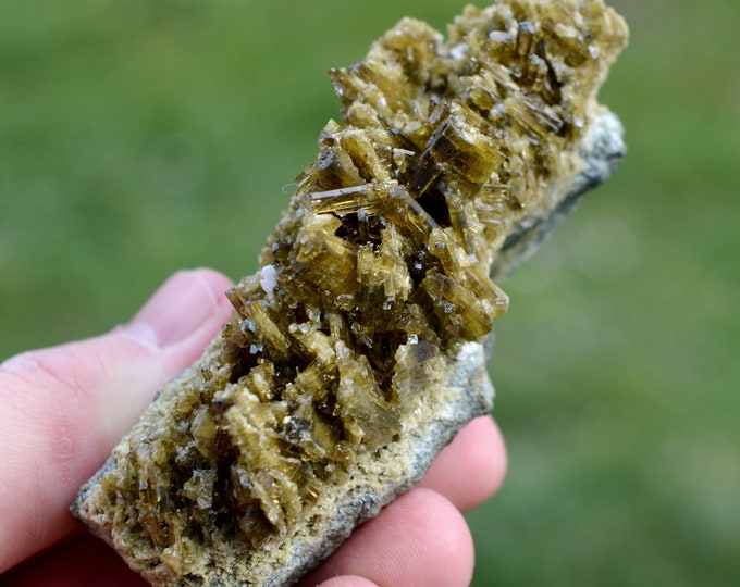 Clinozoisite 199 grams - Alchuri, Shigar Valley, Shigar District, Gilgit-Baltistan, Pakistan