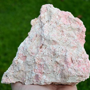 Sepiolite & Pink Opal var. Quinzite - 1320 grams - Quincy, Vierzon, Cher, Centre-Val de Loire, France