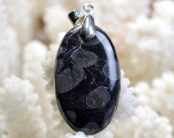 38 carat fossil coral - natural stone cabochon pendant - Indonesia /FP88