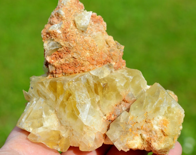Fluorite 465 grams - Peyrebrune, Montredon-Labessonnié, Castres, Tarn, Occitanie, France