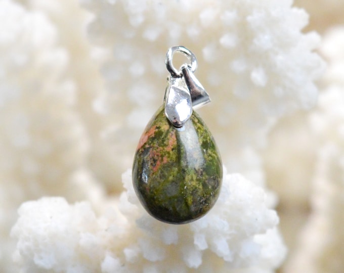 Unakite 6.9 carats - natural stone cabochon pendant - Mozambique // CW41