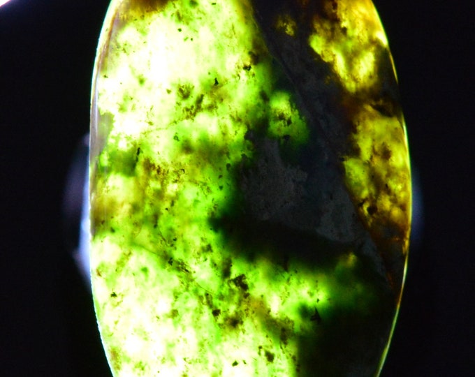 Chrome Chalcedony - 62 carats - Natural Stone Cabochon Pendant - Australia // BM66