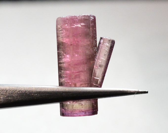 Terminated bicolor tourmaline 9.59 carats Natural terminated bicolor tourmaline