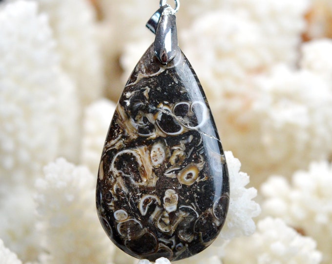 Turitella agate 42 carats - natural stone cabochon pendant - USA // DV15