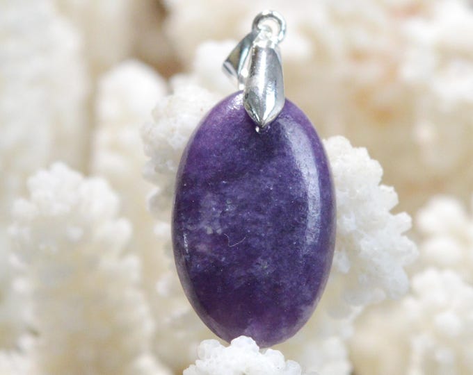 22-carat Lepidolite - natural stone cabochon pendant - Brazil / FW77