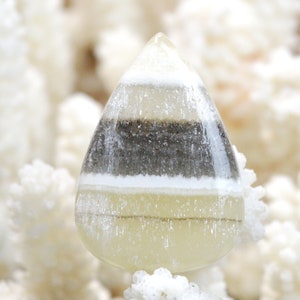 Ciondolo cabochon in pietra naturale con calcite zebra da 43 carati - Messico / EL64