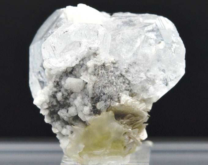 AQUAMARINE 41 grams - AQUAMARINE - lustrous crystals cluster - Pakistan