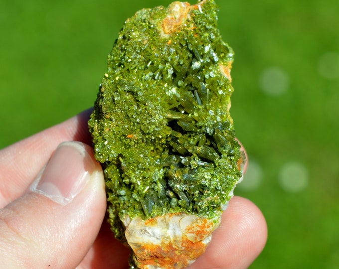 Pyromorphite 83 grams - Le Rossignol Mine, Chaillac Mines, Chaillac, Le Blanc, Indre, Centre-Val de Loire, France