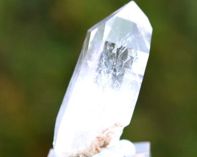 Quartz 17 grams - Goboboseb Mountains, Brandberg Area, Dâures Constituency, Erongo Region, Namibia