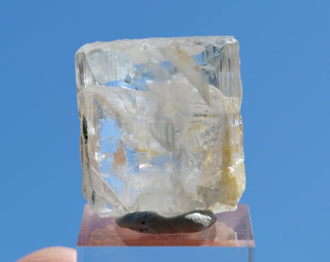 Topaz 8.8 grams - Shigar Valley, Shigar District, Gilgit-Baltistan, Pakistan