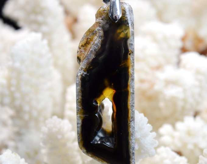 Agate Polyedrique 67 carats - pendentif pierre naturelle - Brésil // DB45