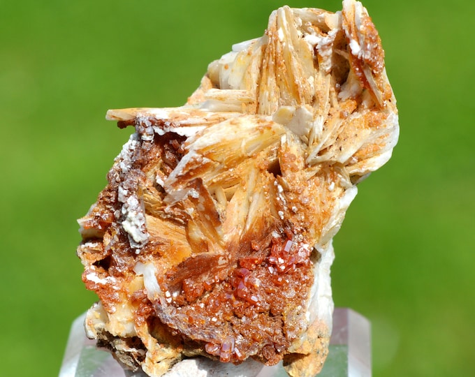 Vanadinite & Baryte 39 grams - Mibladen mining district, Midelt Province, Drâa-Tafilalet Region, Morocco