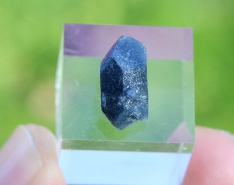 Quartz & Magnesio-Riebeckite 1 grams - Kunar Mine, Afghanistan