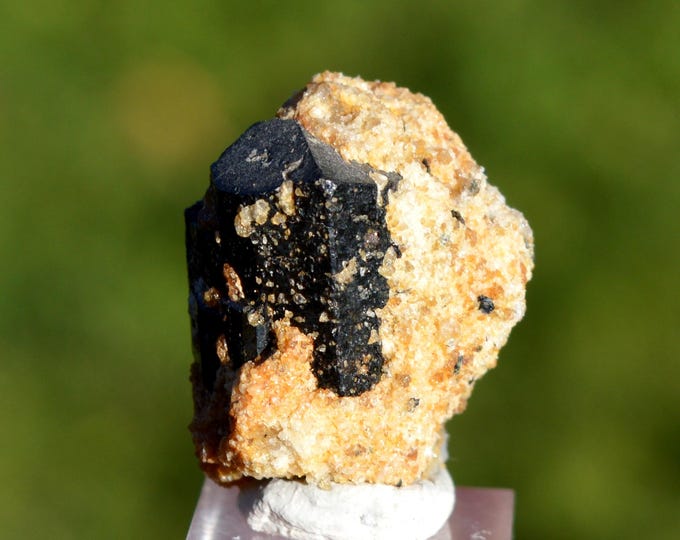 Tourmaline var. Schorl 11 grams - Timms Hill, Haddam, Middlesex County, Connecticut, USA
