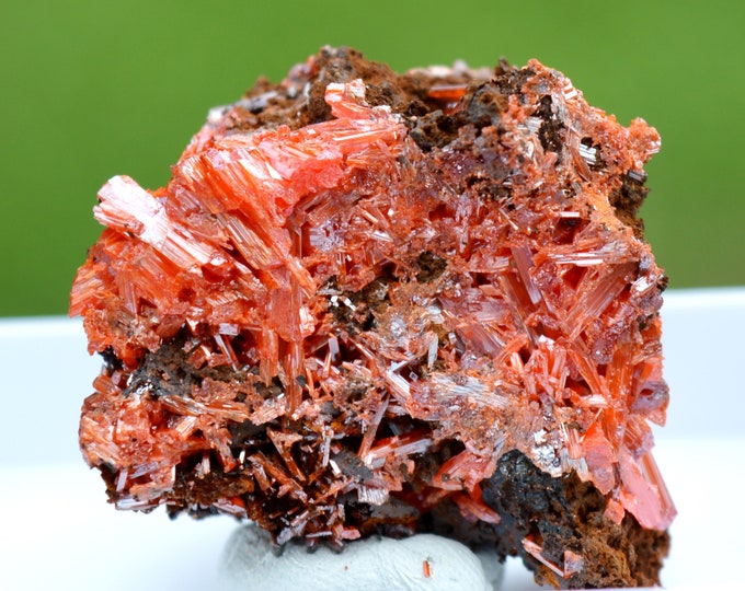 Crocoite 29 grams - Dundas mineral field, Zeehan District, West Coast municipality, Tasmania, Australia