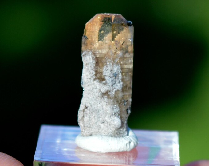 Topaz 1.3 grams - Topaz Mountain, Thomas Range, Juab County, Utah, USA