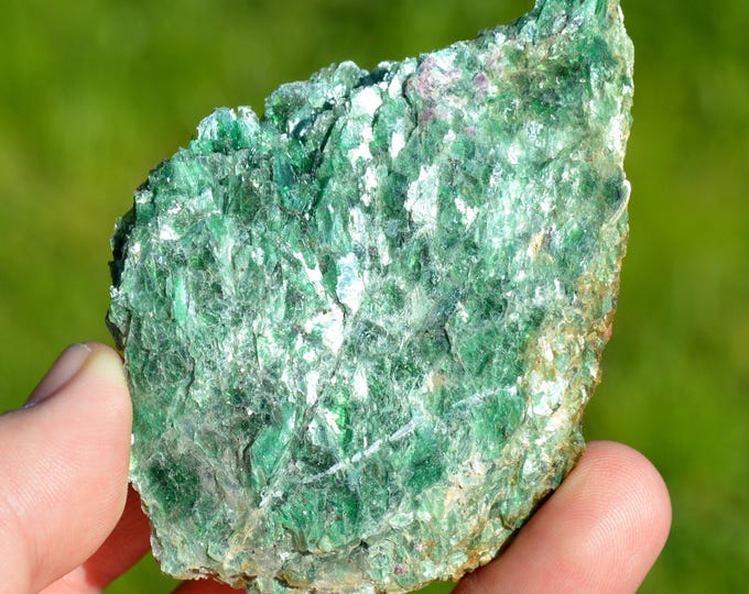 Muscovite var. Fuchsite 130 grams - Løvgavlen marble quarry, Fauske, Nordland, Norway