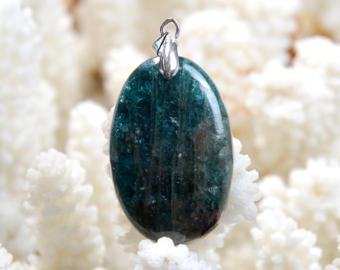 Apatite 54 carats - pendentif cabochon pierre naturelle - Madagascar / FE46