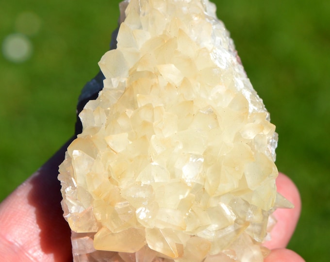 Calcite 204 grams - Limestone quarry, Limont-Fontaine, Maubeuge, Avesnes-sur-Helpe, Nord, Hauts-de-France, France