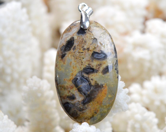 52 carat Wave Jasper - natural stone cabochon pendant - Madagascar / EB57