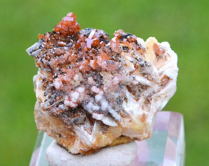 Vanadinite & Barite 40 grams - Mibladen mining district, Midelt Province, Drâa-Tafilalet Region, Morocco