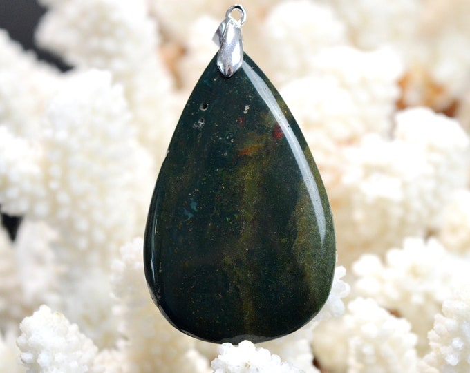 Jaspe heliotrope 80 carats - pendentif cabochon pierre naturelle - Brésil // DS64