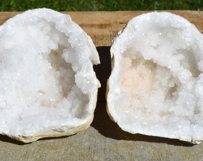 Quartz geode, 1040 grams - Bu Craa, Laâyoune Circle, Laâyoune Province, Laâyoune-Sakia El Hamra Region, Morocco