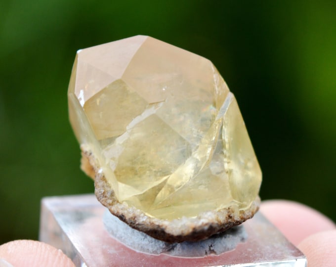 Calcite 19 grams - Mont-sur-Marchienne, Charleroi, Hainaut, Wallonia, Belgium