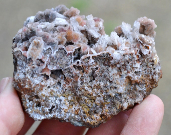 Chalcedony & Barite 187 grams - Aït Ourir, Al Haouz Province, Marrakesh-Safi Region, Morocco