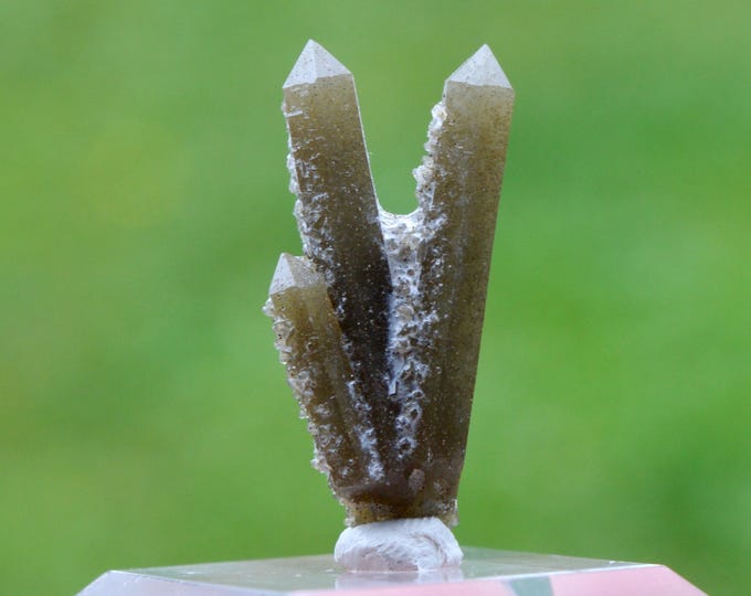 Quartz & Hedenbergite 2.6 grams - Huanggang Fe-Sn deposit, Hexigten Banner, Chifeng City, Inner Mongolia, China