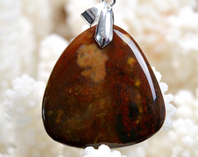 32-carat Jasper - natural stone cabochon pendant - Morocco // BY14