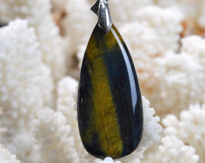 Pietersite var. Nellite - 51 carats - natural stone cabochon pendant - Namibia / FR85