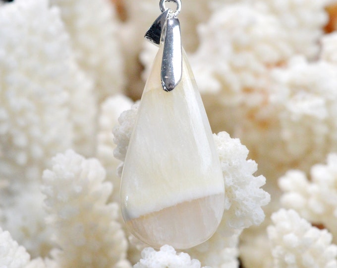 Aragonite 37 carats - natural stone cabochon pendant - Namibia // DH29