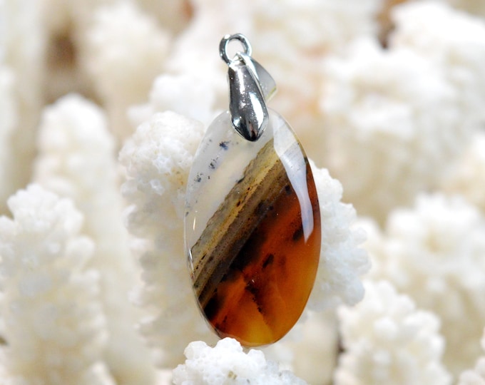 22 carat agate - natural stone cabochon pendant - Montana, USA / FI47