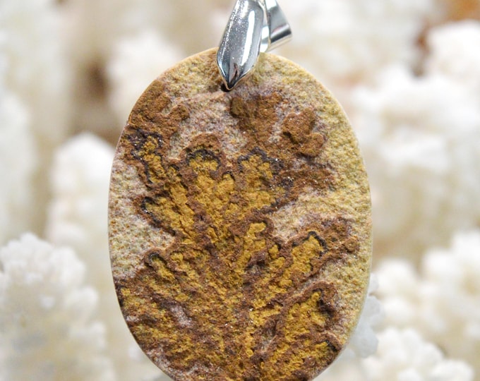 Sandstone & Manganese Dendrites 49 carats - natural stone cabochon pendant - Germany // FT58
