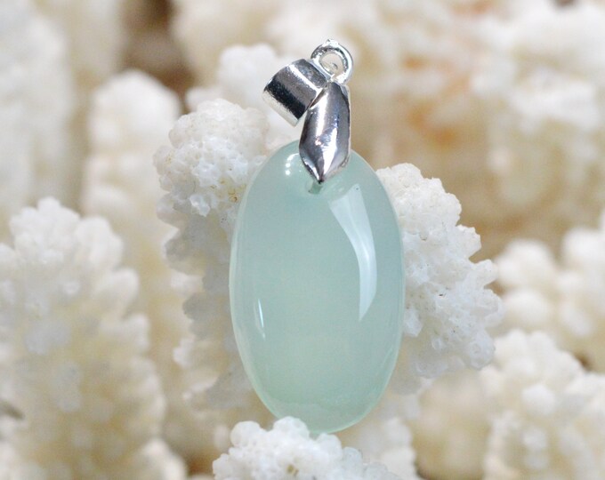 19 carat chalcedony - natural stone cabochon pendant - Türkiye // EA89