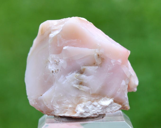 Pink opal 30 grams - Cajamarca District, Cajamarca Province, Cajamarca, Peru