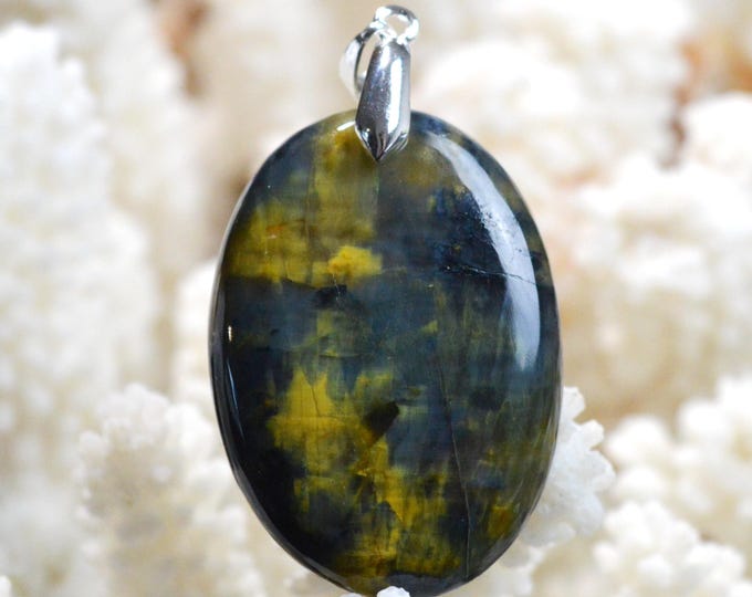 Pietersite var. Nellite - 62 carats - natural stone cabochon pendant - Namibia / FR94
