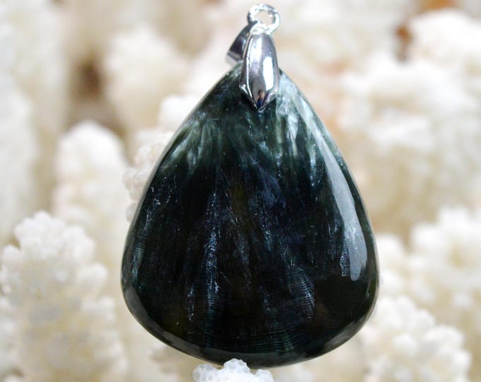 Seraphinite 45 carats - natural stone cabochon pendant - Russia / FS30