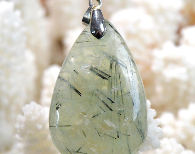 Prehnite epidote 69 carats - natural stone cabochon pendant - Mali / GA51