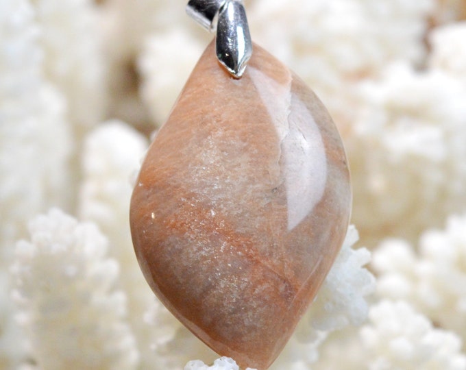Pierre de lune pêche 51 carats - pendentif cabochon pierre naturelle - Inde / FM73
