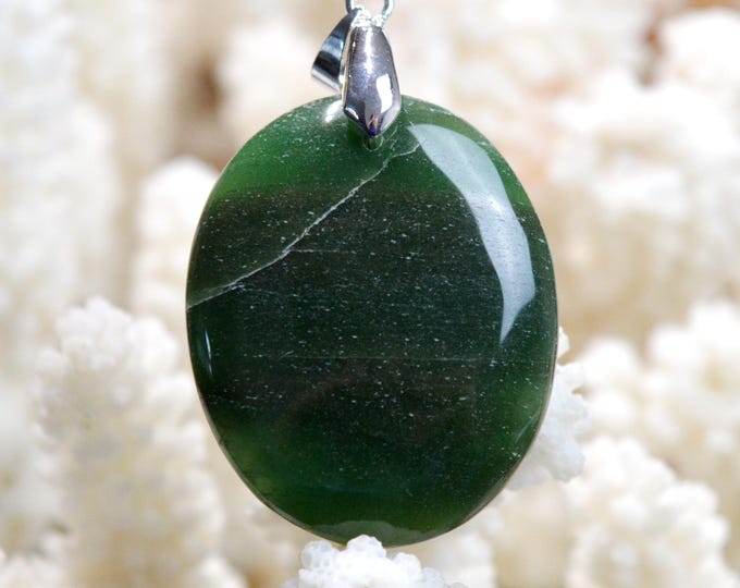 51 carat jade - natural stone cabochon pendant - Indonesia / FP70