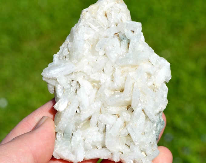 Albite & Chlorite 240 grams - Ubaye Valley, Provence-Alpes-Côte d'Azur, France