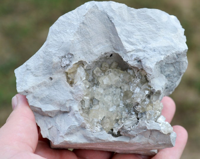 Calcite 620 grams - Marcouly quarry, Salviac, Gourdon, Lot, Occitanie, France