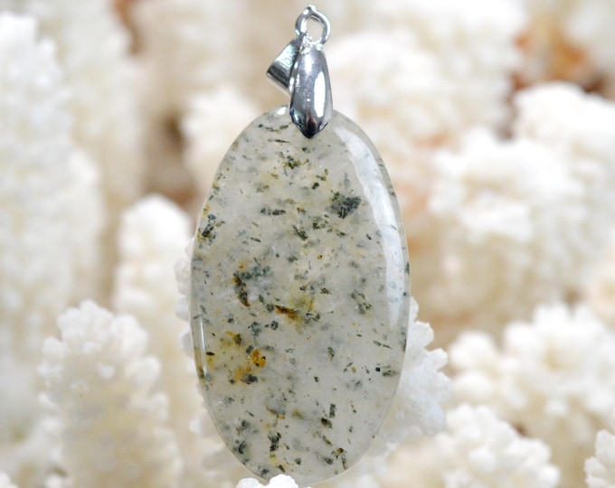 42-carat Epidote Quartz - Natural Stone Cabochon Pendant - China / GB45