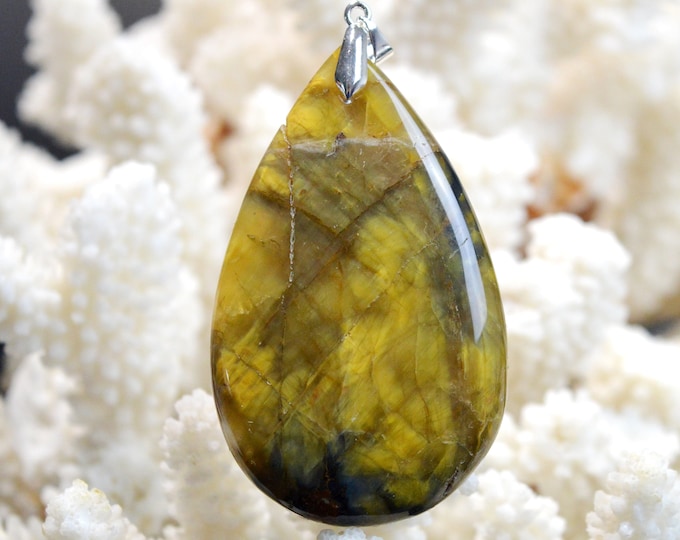 Pietersite var. Nellite - 190 carats - natural stone cabochon pendant - Namibia / FO93