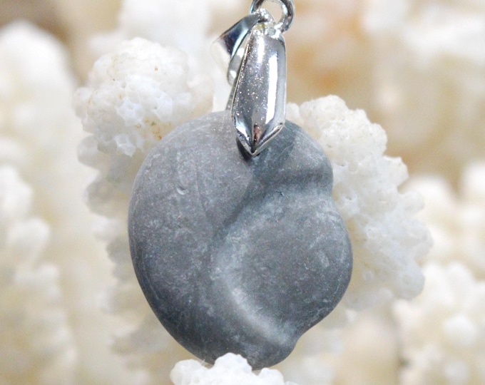 18 Carat Fairy Stone - Natural Stone Pendant - Canada / FT53